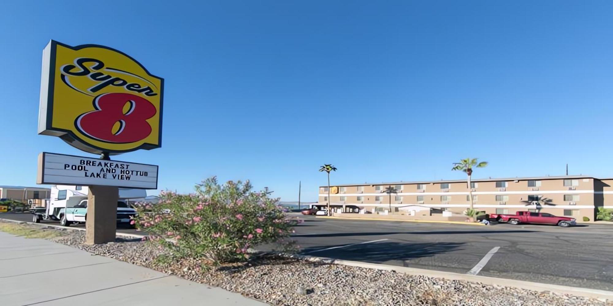 Super 8 By Wyndham Lake Havasu City Exterior foto